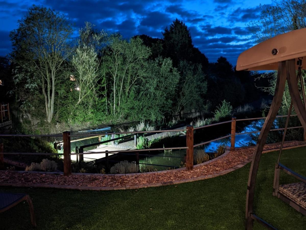 Peacock Lake Glamping Nottingham Eksteriør billede