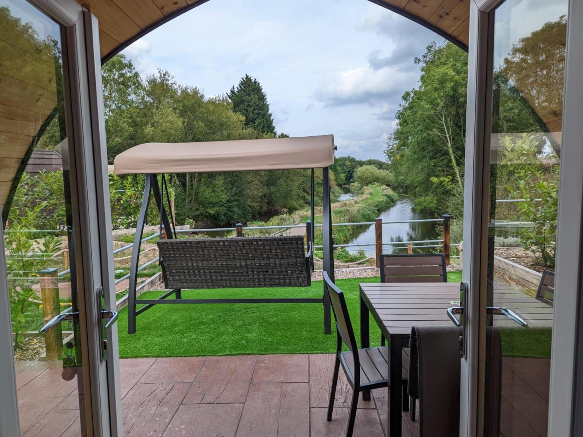 Peacock Lake Glamping Nottingham Værelse billede